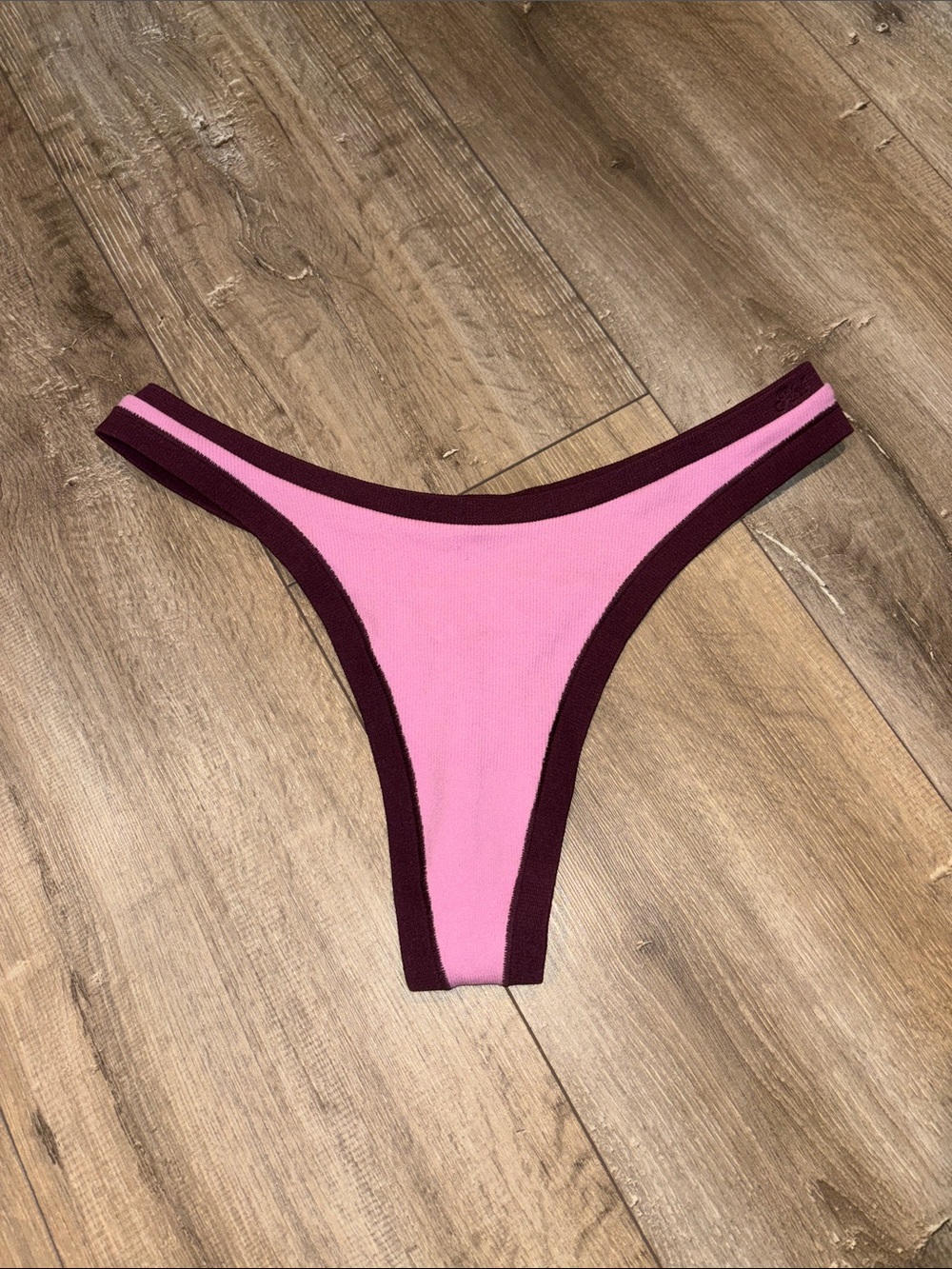 PINK Victoria’s Secret Thong Panty